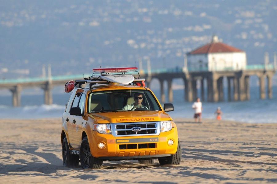 Ford Escape Hybrid LA County Lifeguards 2008 года  (фото 6 из 10)